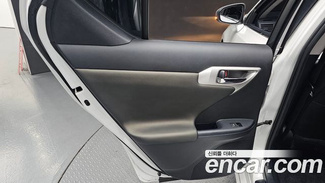 Lexus CT200h 1.8 Compact Trendy ZWA10 2013 — фото 25