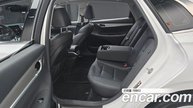 Hyundai Grandeur (IG) 3.0 LPi Rent Car Modern 2023 — фото 16