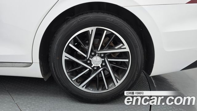 Hyundai Grandeur (IG) 3.0 LPi Rent Car Modern 2023 — фото 27
