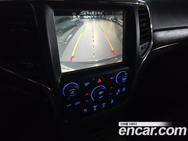 Jeep Grand Cherokee 3.0 Diesel Overland Summit WK2 2014 — фото 17