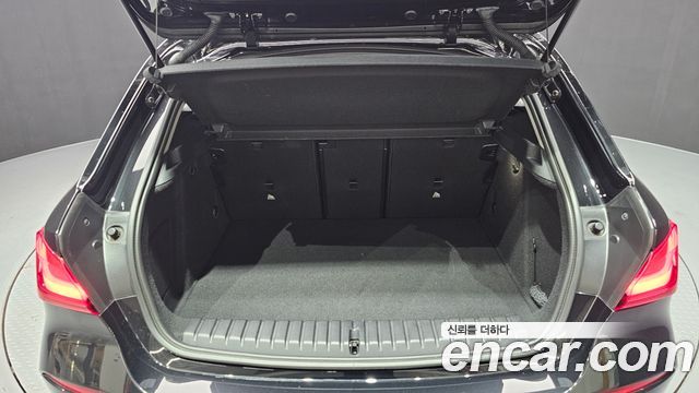 BMW 1 Series (F40) 120i Advantage 2022 — фото 20