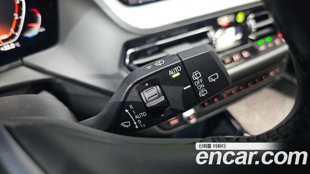 BMW 1 Series (F40) 120i Advantage 2022 — фото 27
