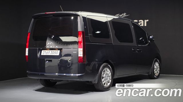 Hyundai Staria 4WD Tourer 9-Seater Modern 2022 — фото 2