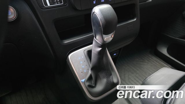 Hyundai Staria 4WD Tourer 9-Seater Modern 2022 — фото 9