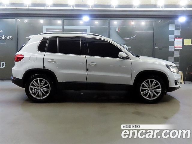 Volkswagen Tiguan 2.0 TDI  Premium 5N 2016 — фото 8