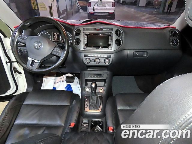 Volkswagen Tiguan 2.0 TDI  Premium 5N 2016 — фото 18