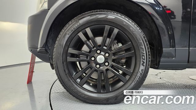 Land Rover Discovery 4 3.0 SDV6 HSE 2016 — фото 5