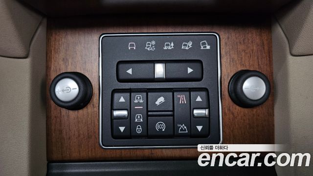 Land Rover Discovery 4 3.0 SDV6 HSE 2016 — фото 16