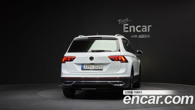 Volkswagen Tiguan (II) 2.0 TDI Premium 2022 — фото 4