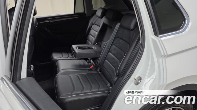 Volkswagen Tiguan (II) 2.0 TDI Premium 2022 — фото 12