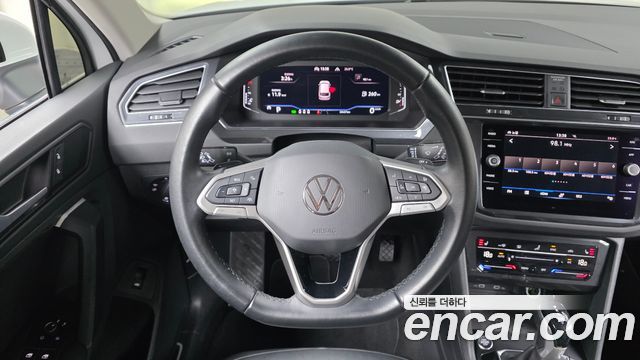 Volkswagen Tiguan (II) 2.0 TDI Premium 2022 — фото 14