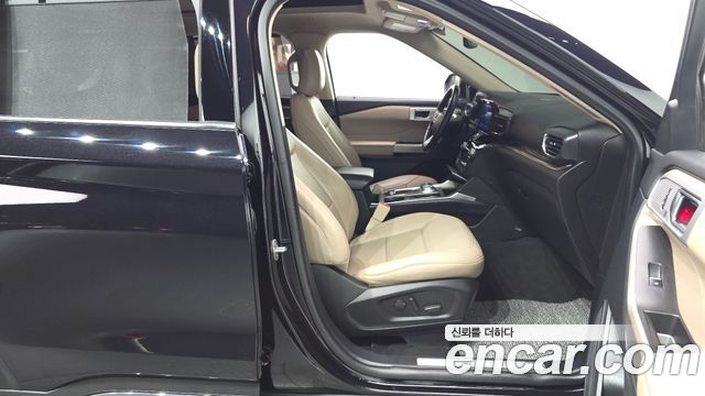 Ford Explorer (VI) 3.3 Hybrid 2022 — фото 10