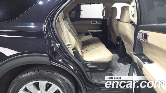 Ford Explorer (VI) 3.3 Hybrid 2022 — фото 16