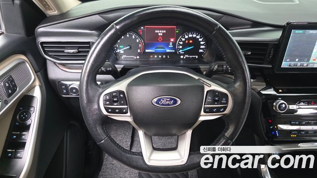 Ford Explorer (VI) 3.3 Hybrid 2022 — фото 17