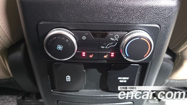 Ford Explorer (VI) 3.3 Hybrid 2022 — фото 22
