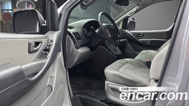 Hyundai Grand Starex Van 3-Seater Smart 2021 — фото 10