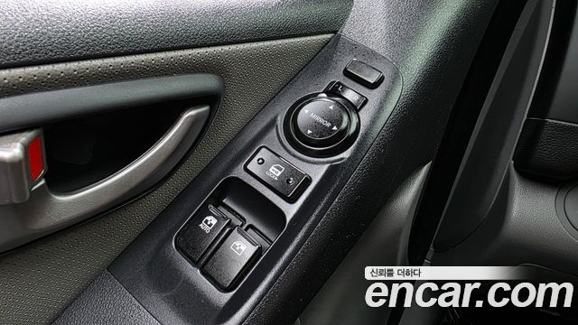 Hyundai Grand Starex Van 3-Seater Smart 2021 — фото 19