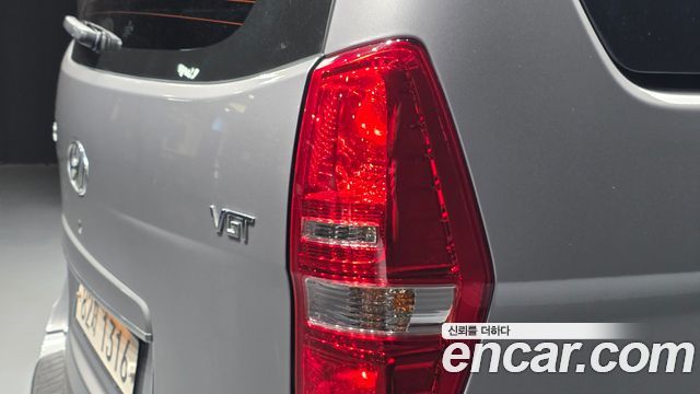 Hyundai Grand Starex Van 3-Seater Smart 2021 — фото 23