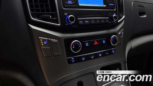 Hyundai Grand Starex Van 3-Seater Smart 2021 — фото 28