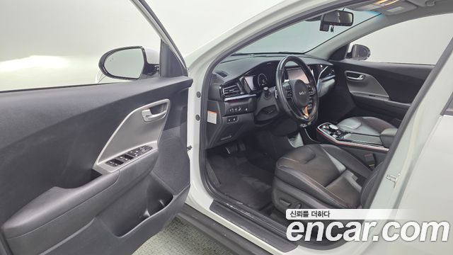 Kia Niro Plus Earth 2024 — фото 10