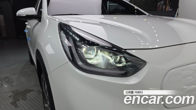 Kia Niro Plus Earth 2024 — фото 22