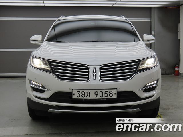 Lincoln MKC 2.0 AWD 2017 — фото 2