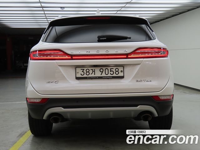 Lincoln MKC 2.0 AWD 2017 — фото 4