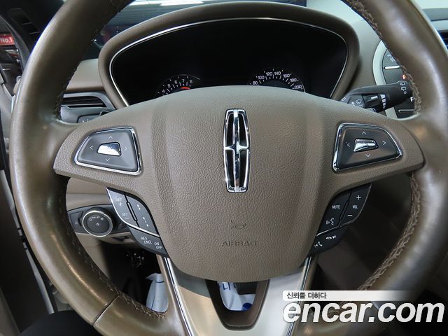 Lincoln MKC 2.0 AWD 2017 — фото 10