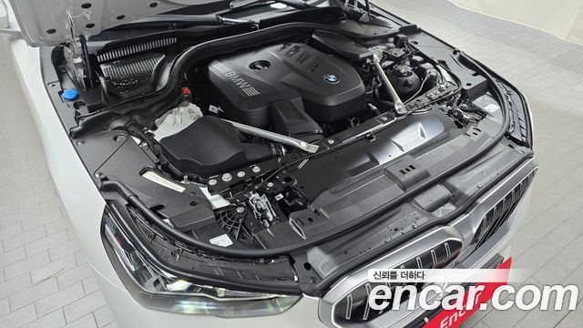 BMW 5 Series (G60) 530i xDrive 2026 — фото 6