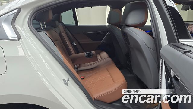 BMW 5 Series (G60) 530i xDrive 2026 — фото 11