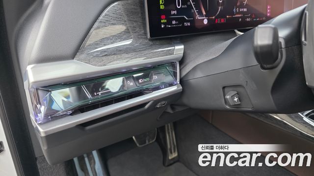 BMW 7 Series (G70) 740i sDrive M Sport 2023 — фото 28