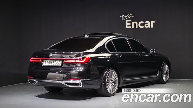 BMW 7 Series (G11) 730Ld xDrive Design Pure Excellence 2020 — фото 2