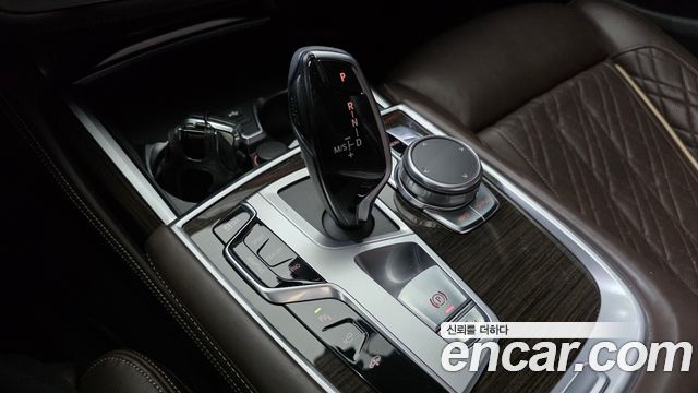 BMW 7 Series (G11) 730Ld xDrive Design Pure Excellence 2020 — фото 9