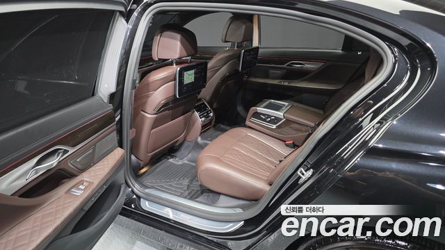 BMW 7 Series (G11) 730Ld xDrive Design Pure Excellence 2020 — фото 26