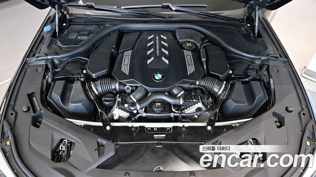 BMW 8 Series (G15) M850i xDrive Gran Coupe 2023 — фото 6