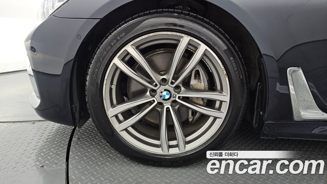 BMW 7 Series (G11) 740Li xDrive M Sport Package 2017 — фото 5