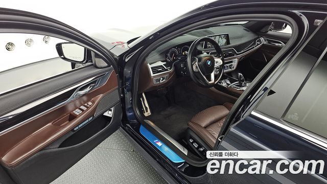 BMW 7 Series (G11) 740Li xDrive M Sport Package 2017 — фото 11