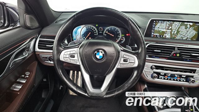 BMW 7 Series (G11) 740Li xDrive M Sport Package 2017 — фото 13
