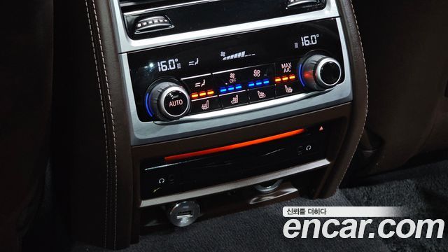 BMW 7 Series (G11) 740Li xDrive M Sport Package 2017 — фото 32