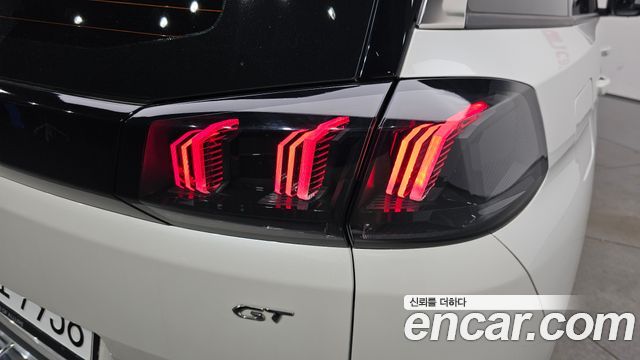 Peugeot 5008 (II) 1.2 Pure Tech GT 2022 — фото 23