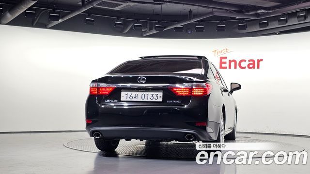 Lexus ES350 Executive XV60 2015 — фото 4
