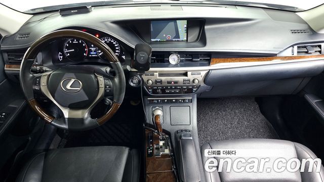 Lexus ES350 Executive XV60 2015 — фото 7