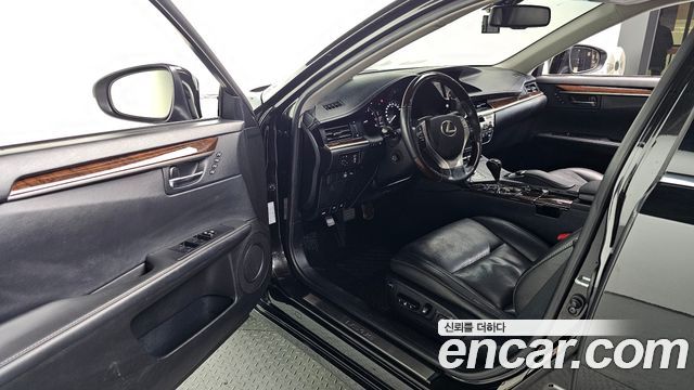 Lexus ES350 Executive XV60 2015 — фото 10