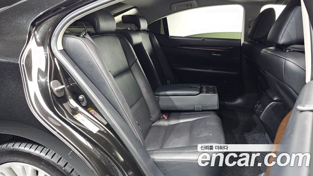 Lexus ES350 Executive XV60 2015 — фото 15