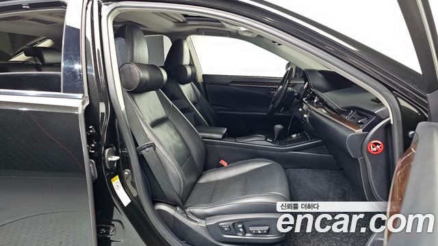 Lexus ES350 Executive XV60 2015 — фото 16
