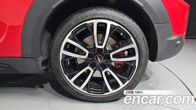 MINI Cooper S Countryman JCW 2nd 2023 — фото 21