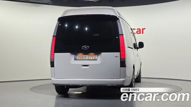 Hyundai Staria 4WD Lounge 9-Seater Limousine 2023 — фото 4