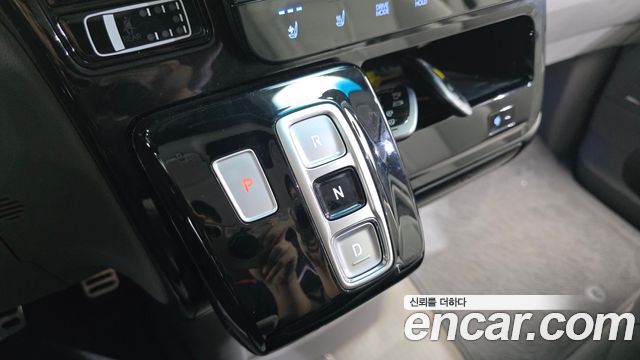 Hyundai Staria 4WD Lounge 9-Seater Limousine 2023 — фото 9