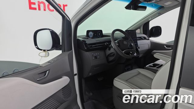 Hyundai Staria 4WD Lounge 9-Seater Limousine 2023 — фото 10
