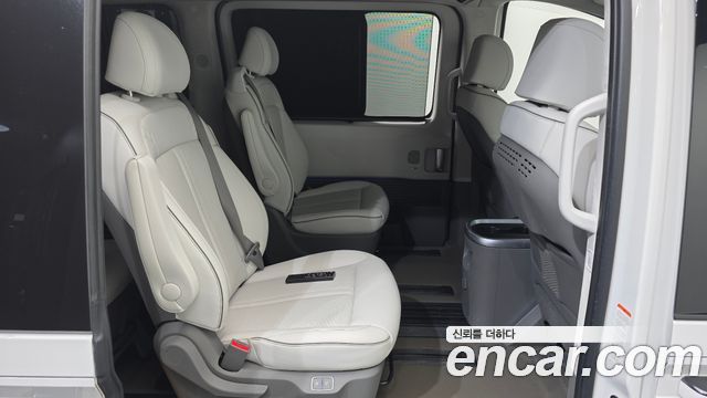 Hyundai Staria 4WD Lounge 9-Seater Limousine 2023 — фото 12